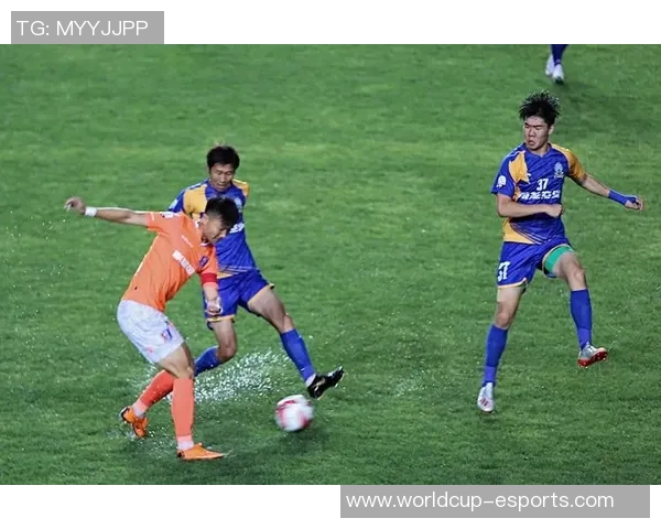 李家德用实力书写足球传奇点燃球迷热情展现无畏拼搏精神