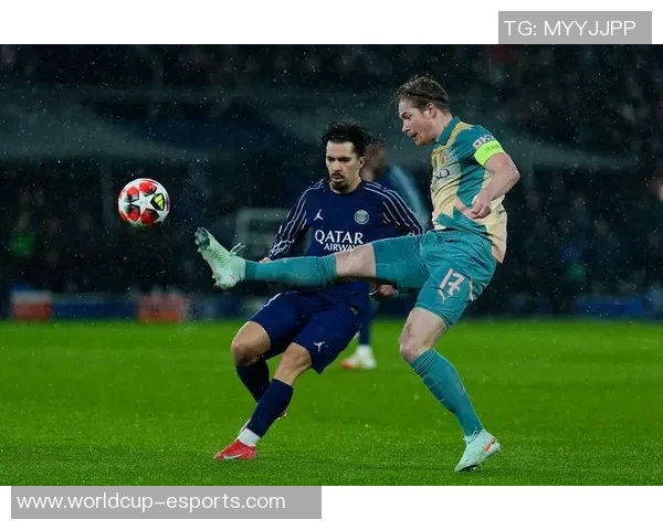 球星耍足球技巧大揭秘 盘点全球最炫酷的足球花式表演与精彩瞬间