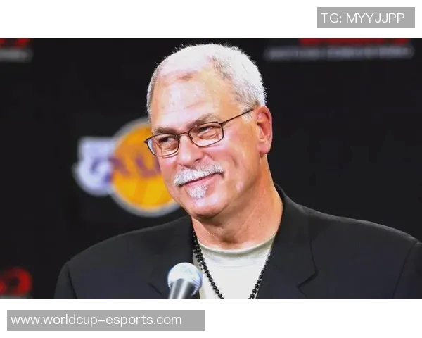 足球传奇人物全景图揭示球场英雄的辉煌历程与非凡成就